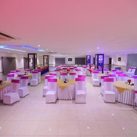 Airport Hotel Bollywood Paradise New Delhi Eksteriør billede