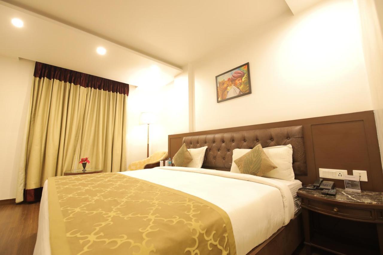Airport Hotel Bollywood Paradise New Delhi Eksteriør billede