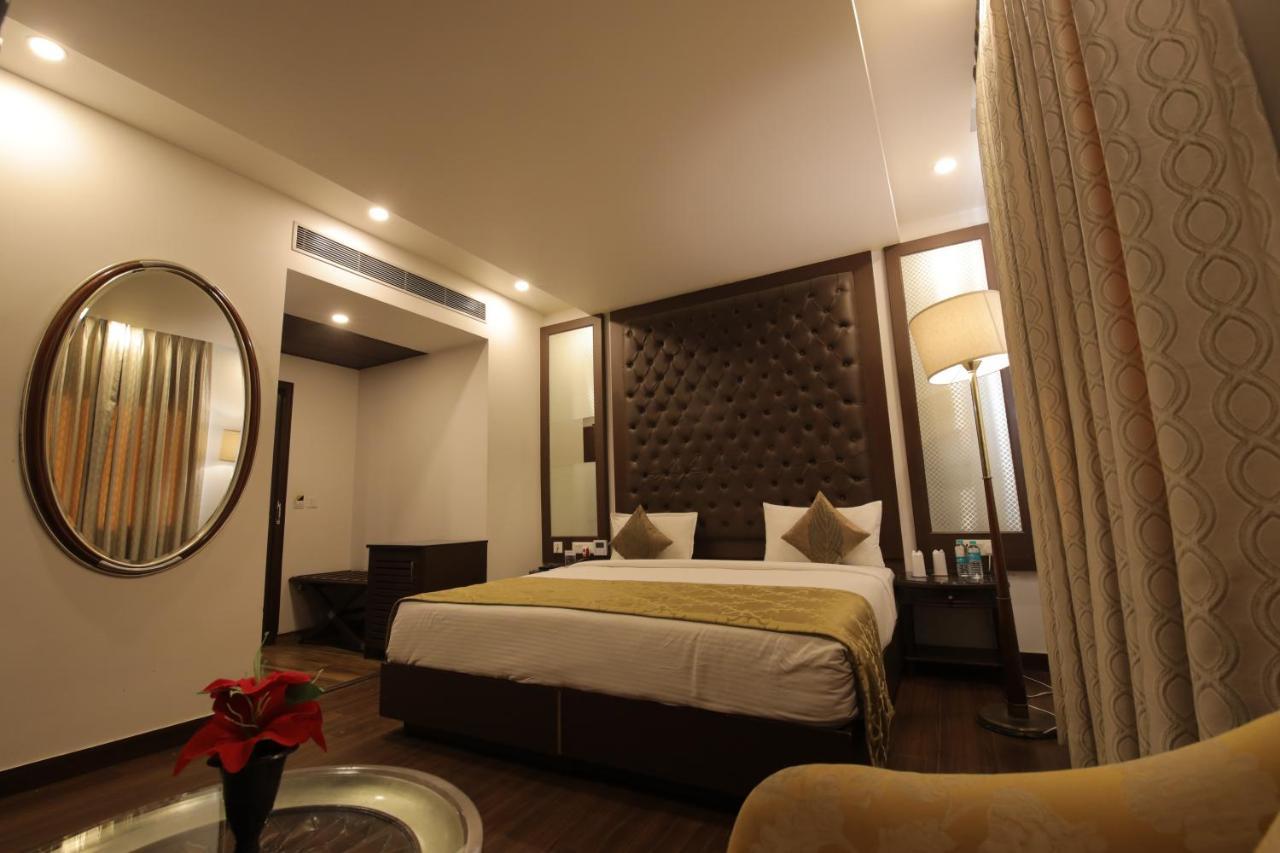 Airport Hotel Bollywood Paradise New Delhi Eksteriør billede