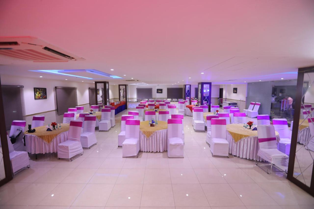 Airport Hotel Bollywood Paradise New Delhi Eksteriør billede