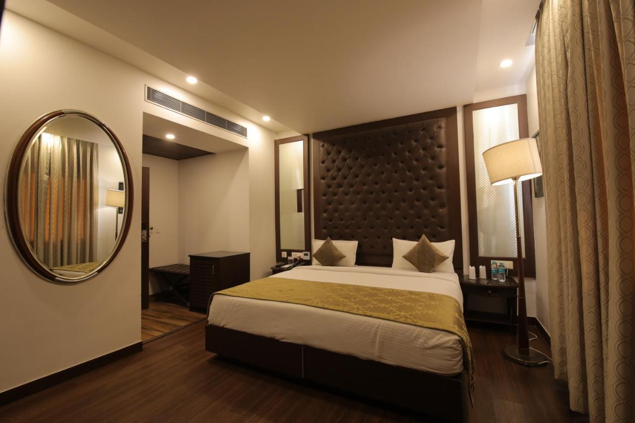 Airport Hotel Bollywood Paradise New Delhi Eksteriør billede