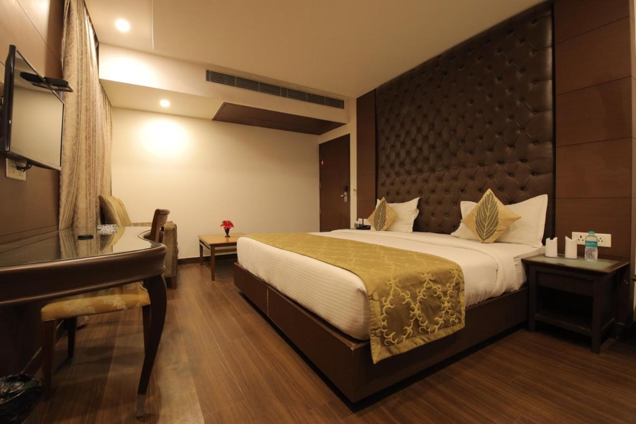 Airport Hotel Bollywood Paradise New Delhi Eksteriør billede